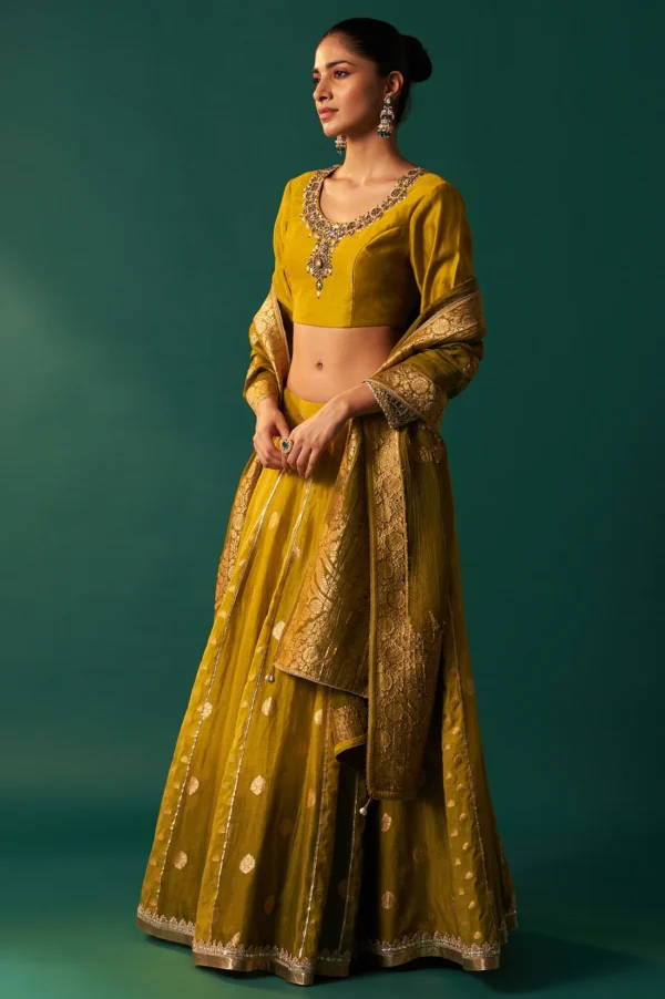 SP12836-223931_4 Green Embroidered Flared Cotton Blouse with Skirt and Dupatta Set